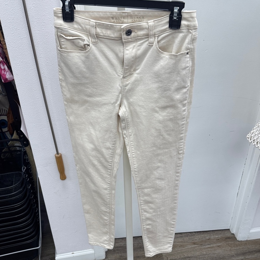 White House Black Market Cream Skinny Ankle Jeans